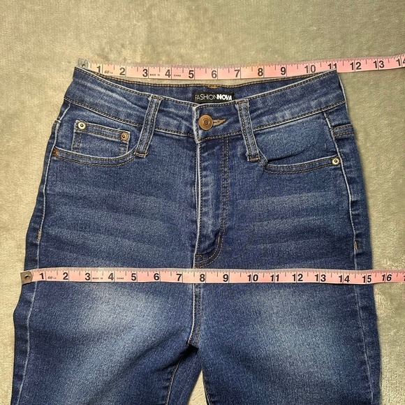 Fashion Nova Skinny Jeans Size 3 *22x29 High Rise Dark Wash Denim Casual Stretch - Picture 4 of 11